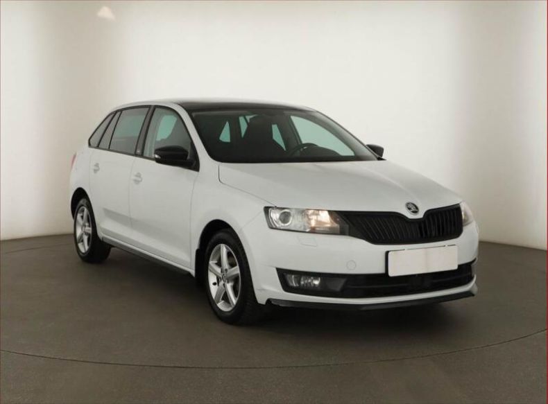 Škoda Rapid - hlavní foto