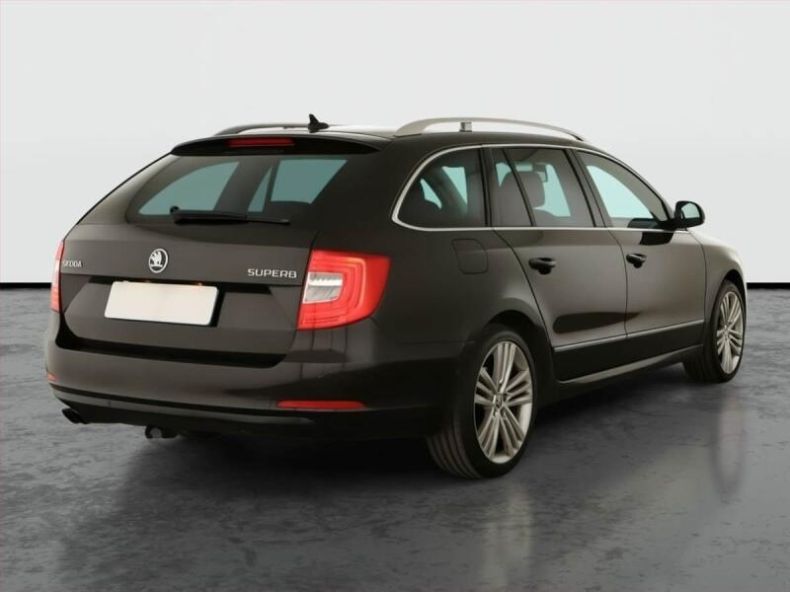 Škoda Superb - hlavní fotka