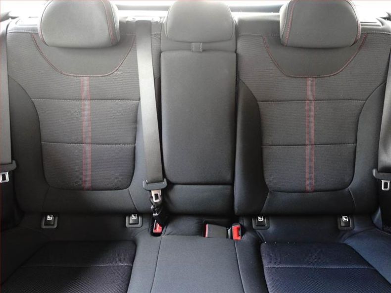 Hyundai i30 - hlavní fotka