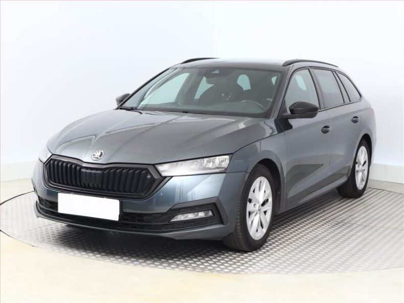 Škoda Octavia - hlavní fotka