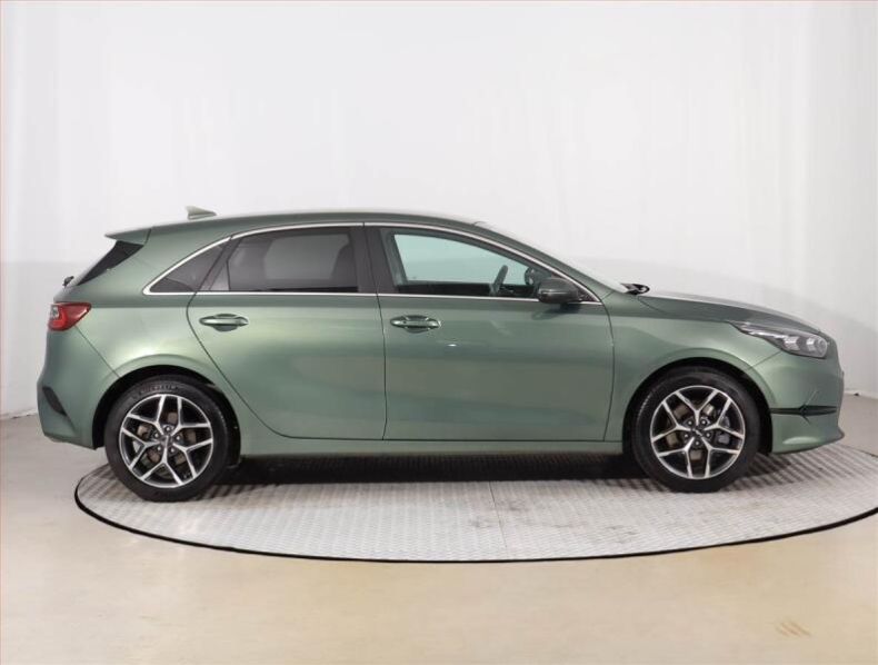 Kia Cee'd - hlavní fotka