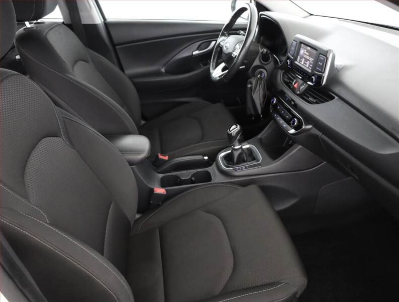 Hyundai i30 - hlavní fotka