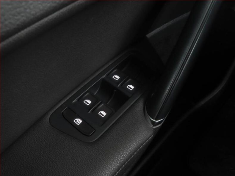 Volkswagen Golf - hlavní fotka