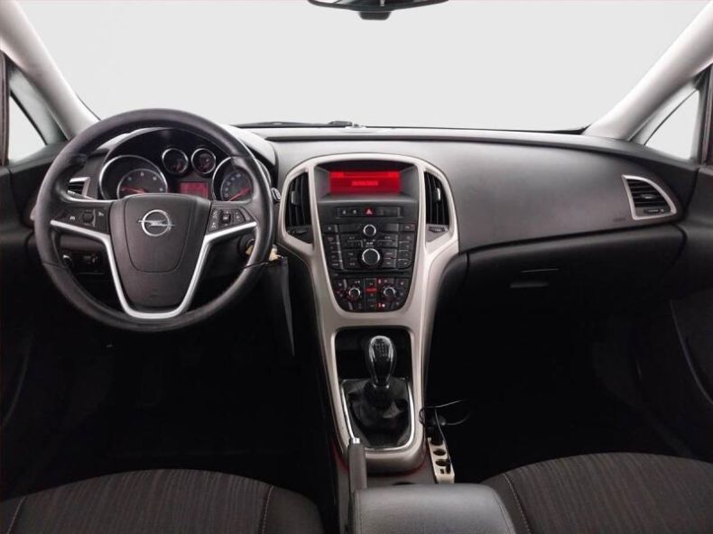 Opel Astra - hlavní fotka