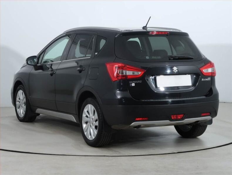 Suzuki SX4 - hlavní fotka