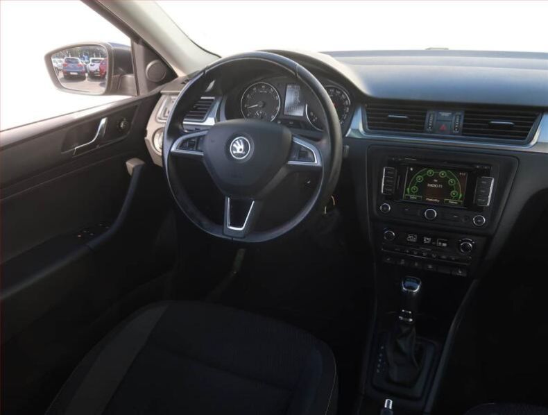 Škoda Rapid - hlavní fotka