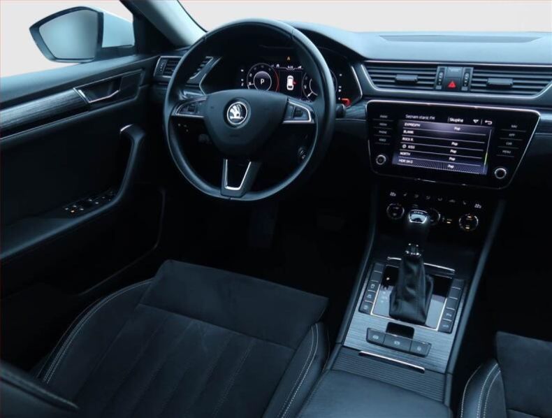 Škoda Superb - hlavní fotka
