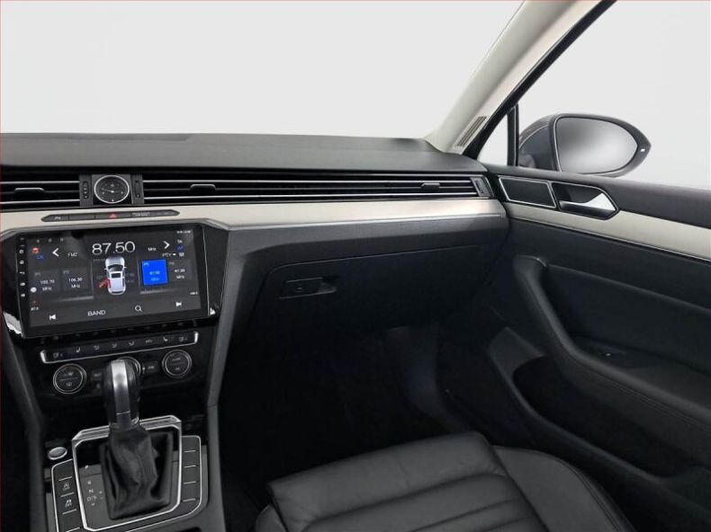 Volkswagen Passat - hlavní fotka
