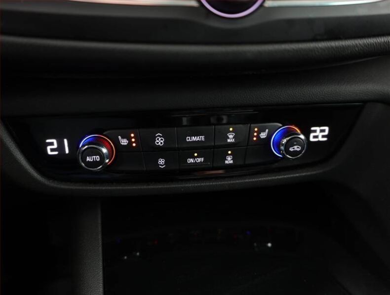 Opel Insignia - hlavní fotka