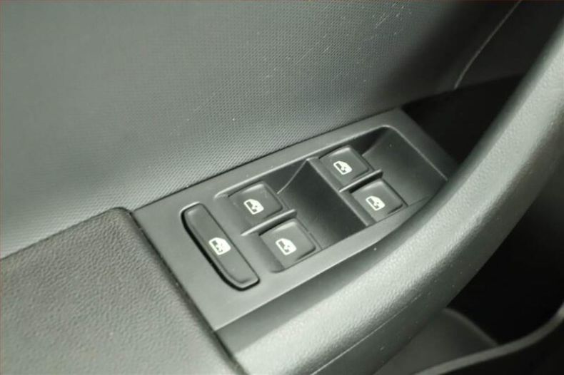 Škoda Rapid - hlavní fotka