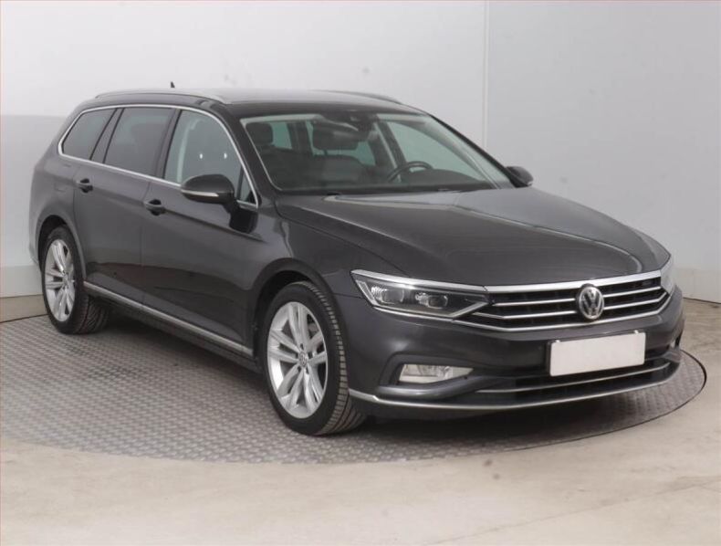 Volkswagen Passat - hlavní fotka