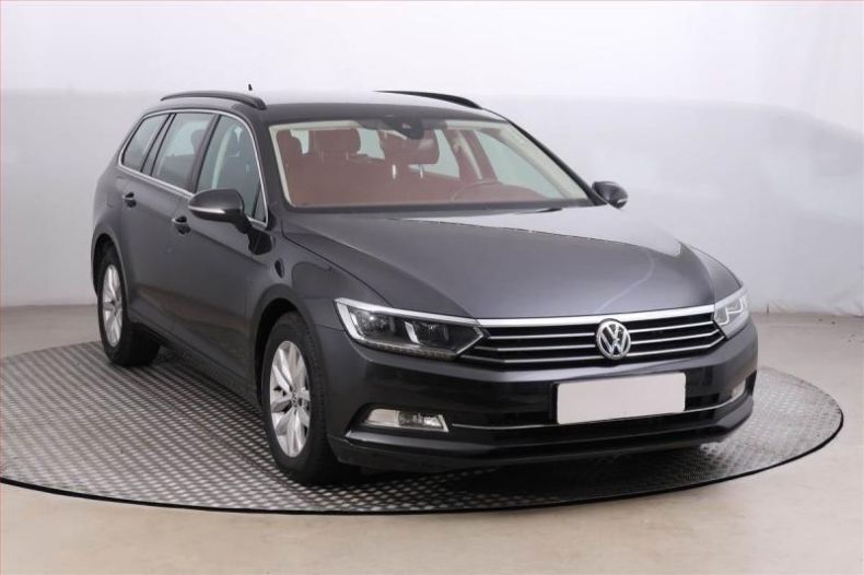 Volkswagen Passat - hlavní fotka inzerátu