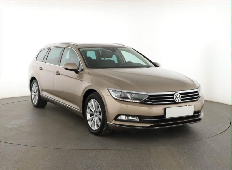 Volkswagen Passat - hlavní fotka inzerátu