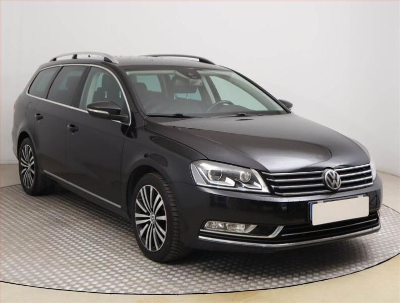 Volkswagen Passat - hlavní fotka inzerátu