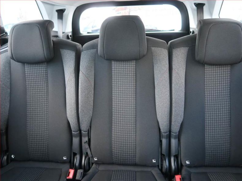 Peugeot 5008 - hlavní fotka