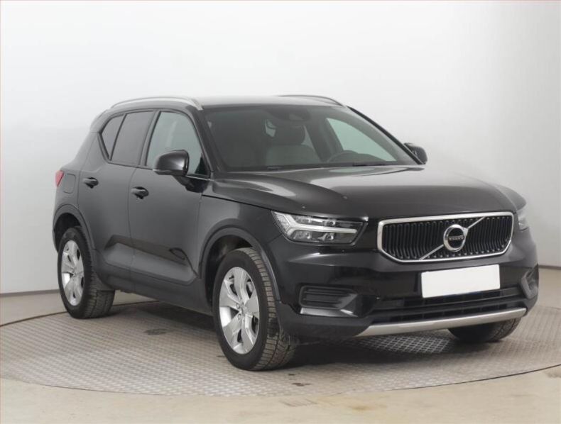 Volvo XC40 - hlavní foto
