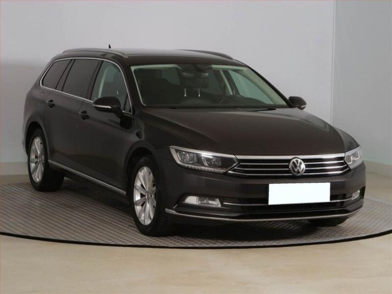 Volkswagen Passat - hlavní foto