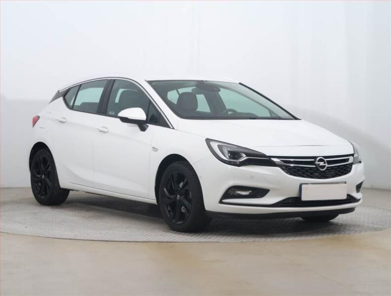 Opel Astra - hlavní foto