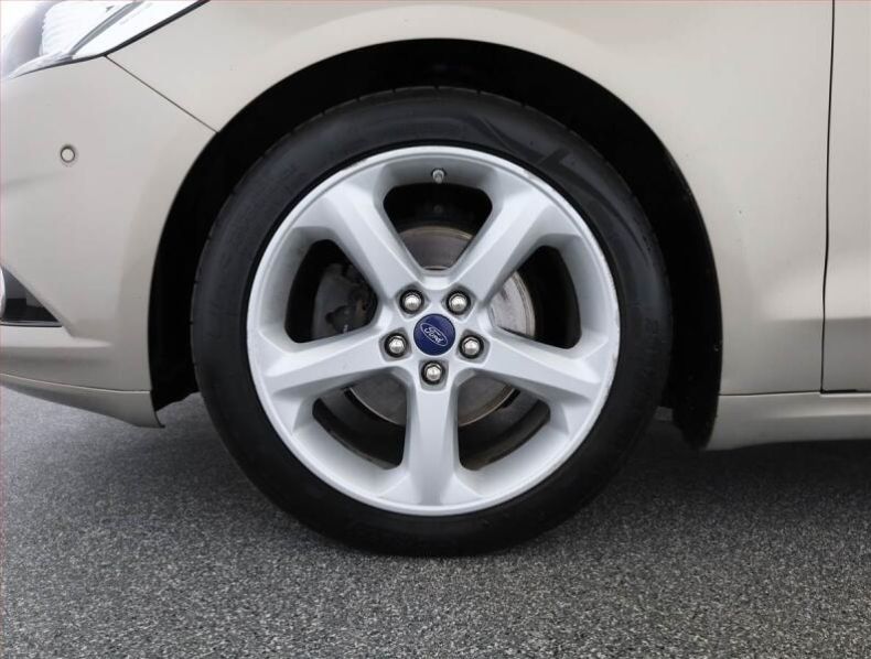 Ford Mondeo - hlavní fotka