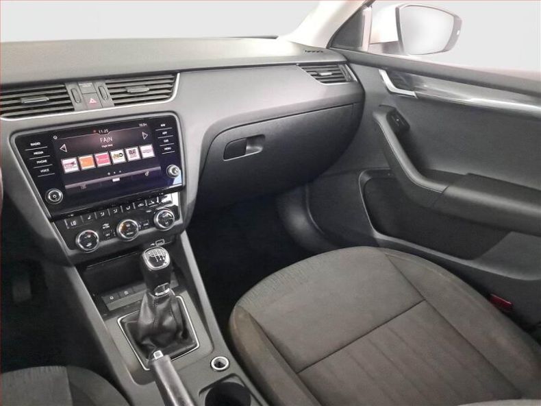 Škoda Octavia - hlavní fotka