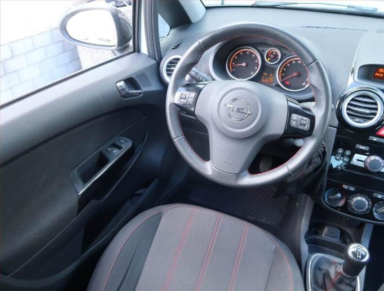 Opel Corsa - hlavní fotka