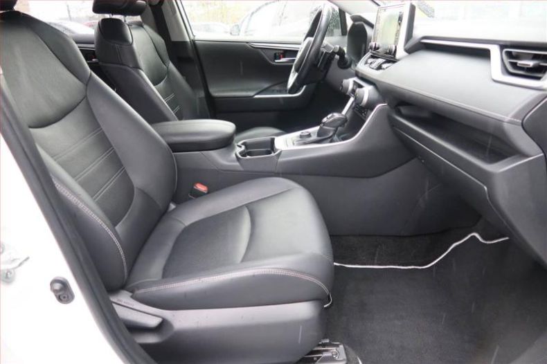 Toyota RAV 4 - hlavní fotka