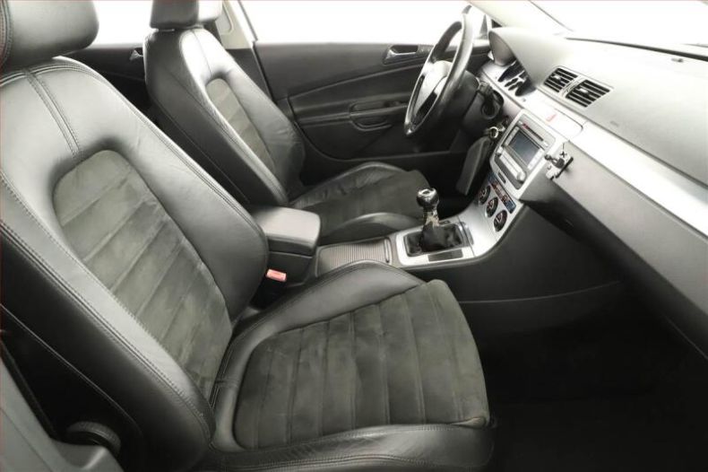 Volkswagen Passat - hlavní fotka