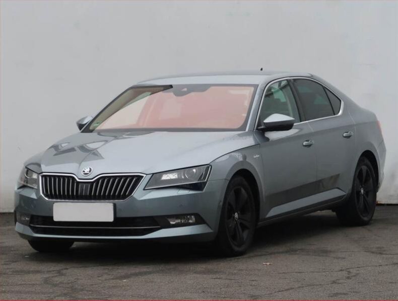 Škoda Superb - hlavní foto