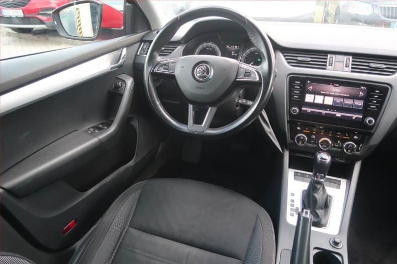 Mercedes Třída C - hlavní fotka inzerátu