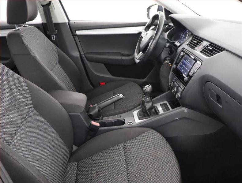 Škoda Octavia - hlavní fotka