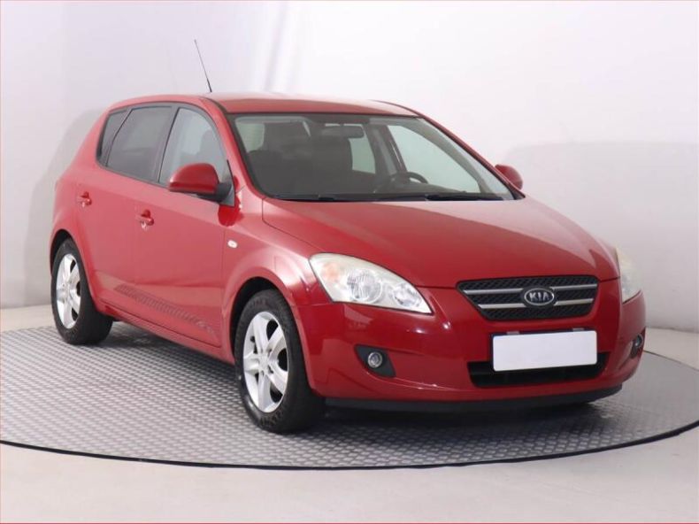 Kia Cee'd - hlavní foto
