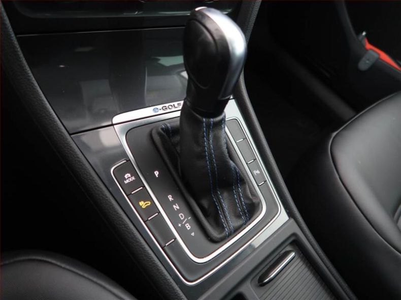 Volkswagen Golf - hlavní fotka