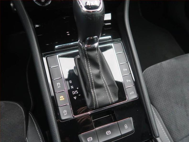 Škoda Superb - hlavní fotka