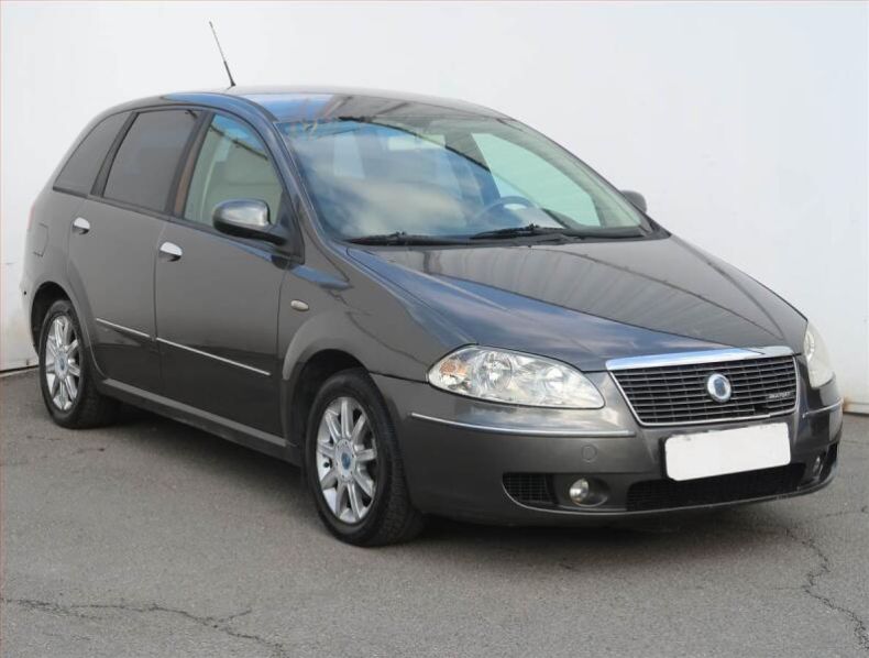 Fiat Croma - hlavní fotka inzerátu