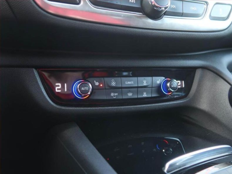 Opel Insignia - hlavní fotka