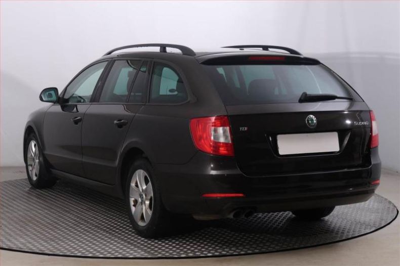 Škoda Superb - hlavní fotka