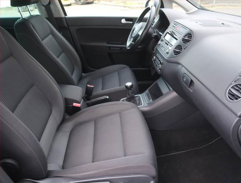 Volkswagen Golf - hlavní fotka