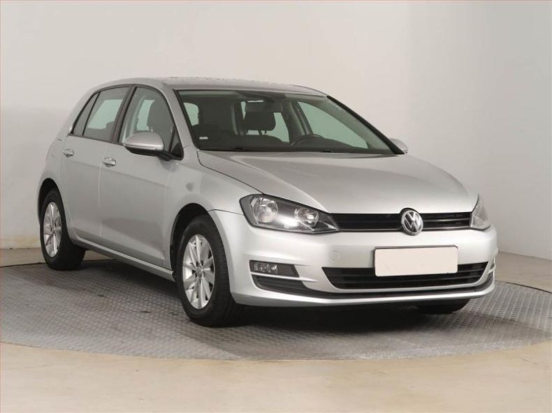 Volkswagen Golf - hlavní foto