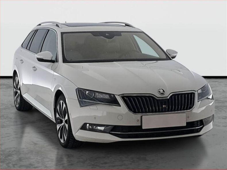 Škoda Superb - hlavní foto