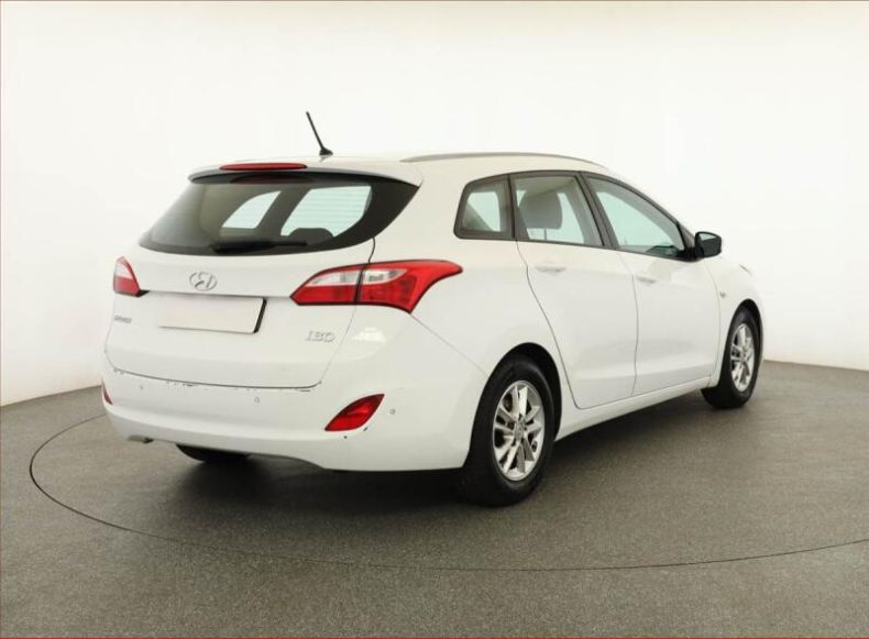 Hyundai i30 - hlavní fotka