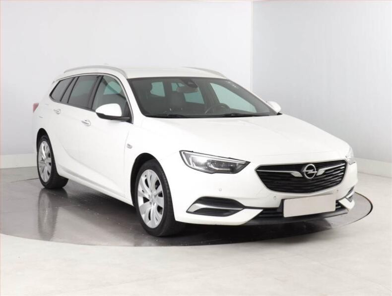 Opel Insignia - hlavní foto
