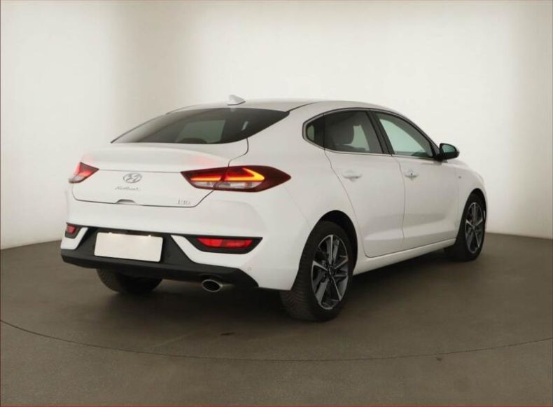 Hyundai i30 - hlavní fotka