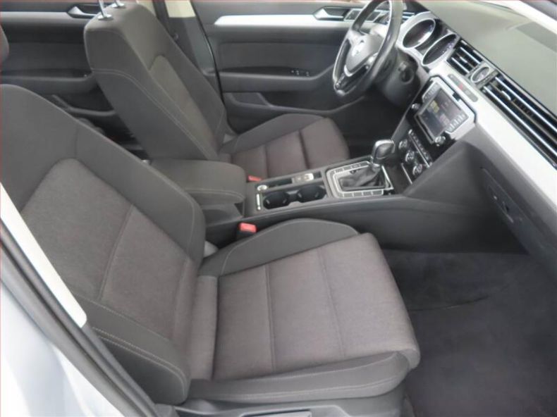Volkswagen Passat - hlavní fotka