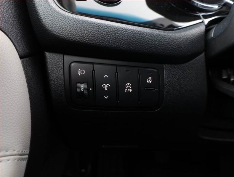 Kia Cee'd - hlavní fotka