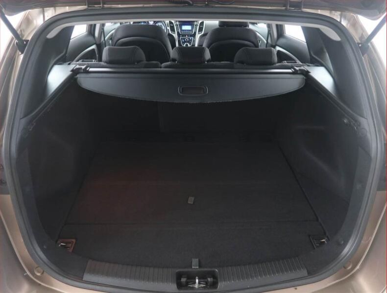Hyundai i30 - hlavní fotka