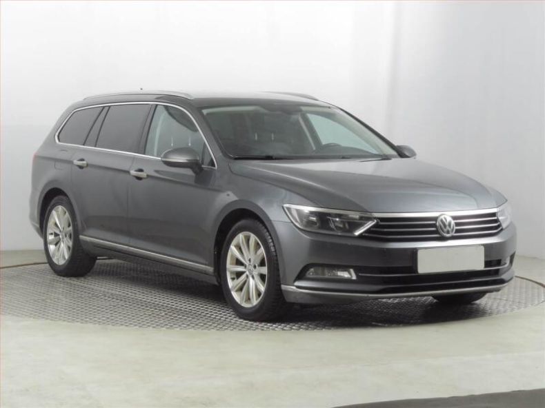 Volkswagen Passat - hlavní fotka inzerátu