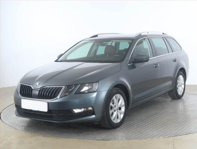 Škoda Octavia - hlavní fotka