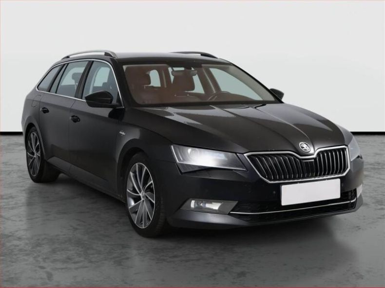 Škoda Superb - hlavní foto