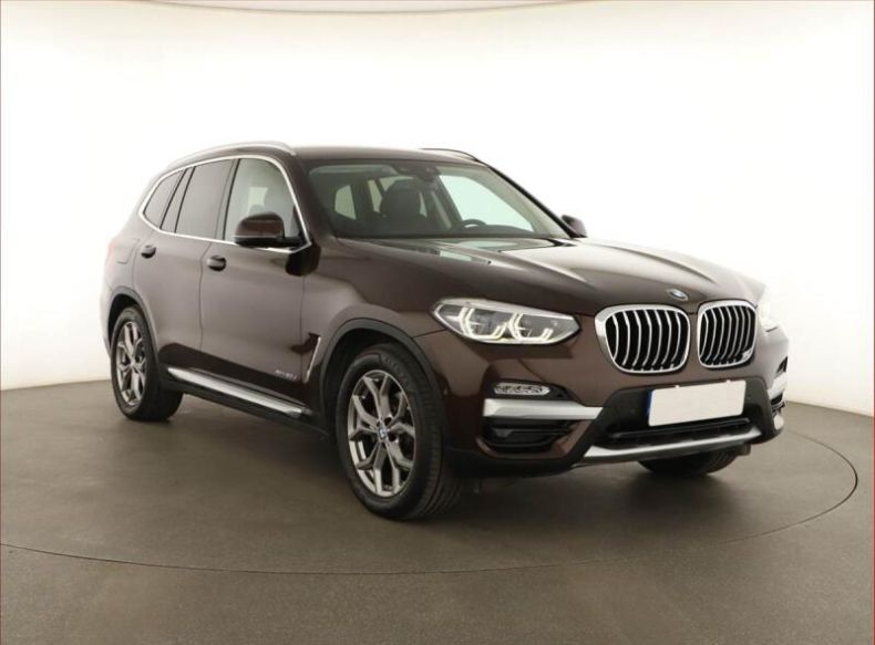 BMW X3 - hlavní foto