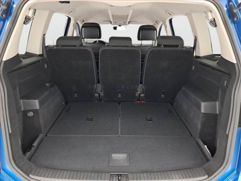Volkswagen Touran - hlavní fotka